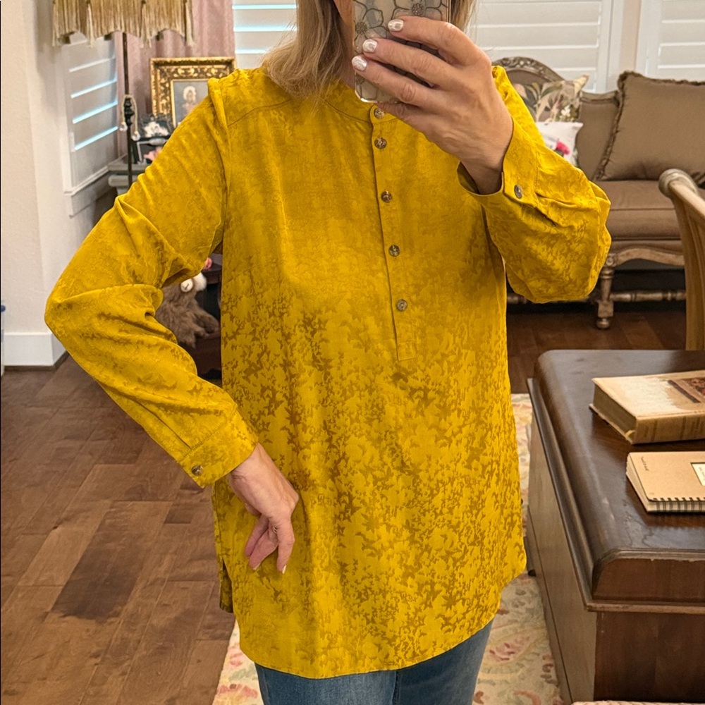 Soft Surroundings Mustard/golden Floral tone on tone ladies tunic